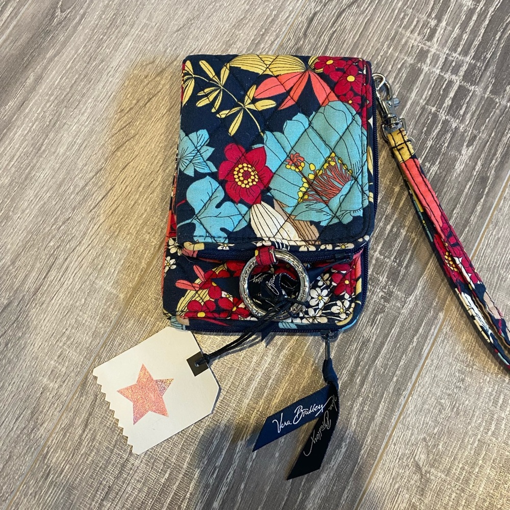 Vera Bradley magnetic roll out wristlet